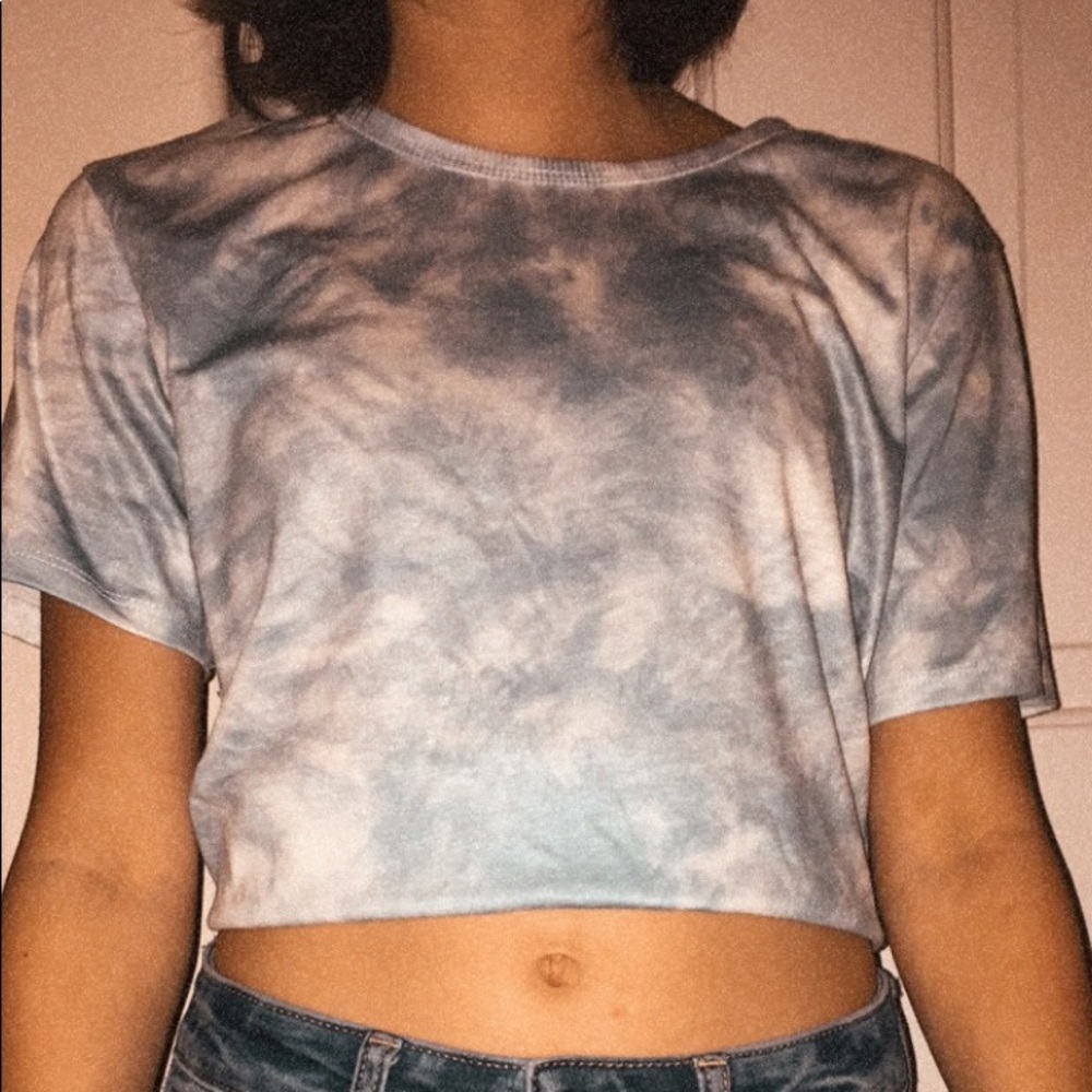 Cute Blue Tye-Dye Summer Crop Tee